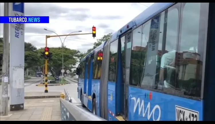 "Por mera necesidad": miles de pasajeros del MIO sin garantías y esperando mejoras