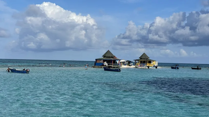 San Andrés: "Sin vuelos, sin turistas y sin gobierno", lugareños piden que "se pongan las pilas con la isla"