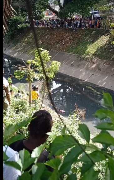 canal de aguas Avenida Ciudad de Cali