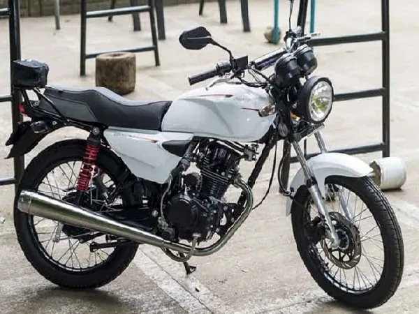 AKT NKD 125, la moto más vendida en Colombia en 2024.