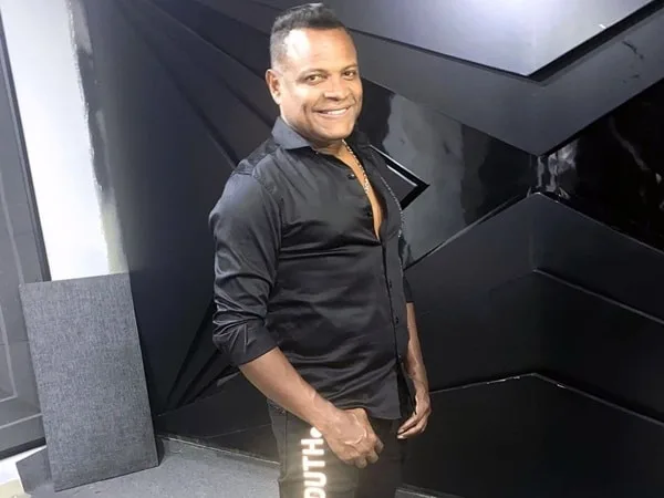 El famoso cantautor vallenato, Omar Geles, se encontraba practicando deporte en un club en la capital del Cesar.