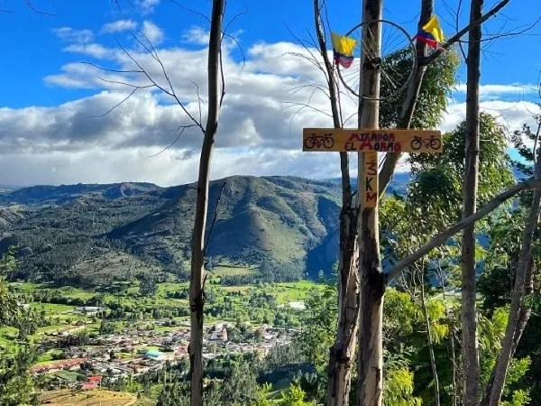 Iza, Boyacá, conocido como el 'tapete verde'.