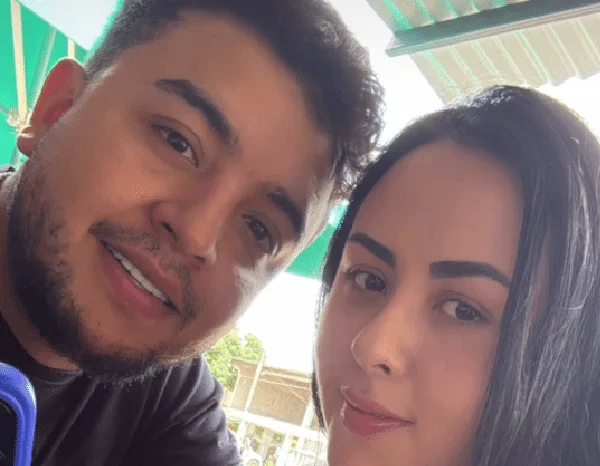 Juliana Calderón y su novio.