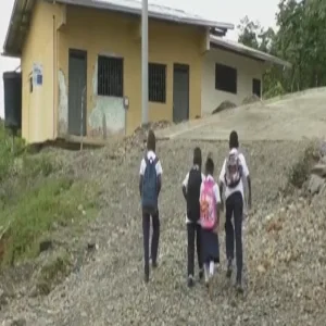 "Pocos docentes y sin herramientas", estudiantes sin cómo prepararse para el ICFES en zona rural de Atrato, Chocó