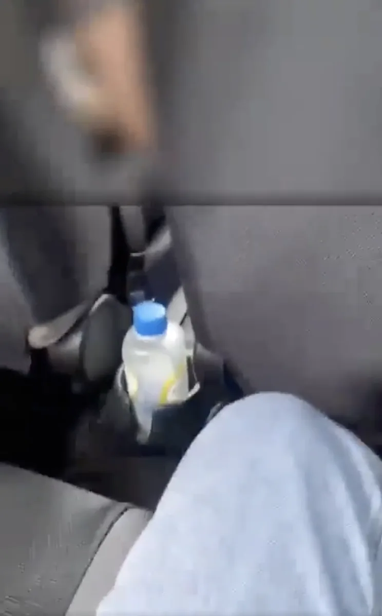 En Medellín, mientras iba para su casa, taxista se masturbo en el recorrido