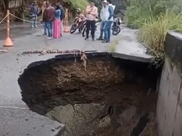 Colapsó la vía de Albán, Nariño