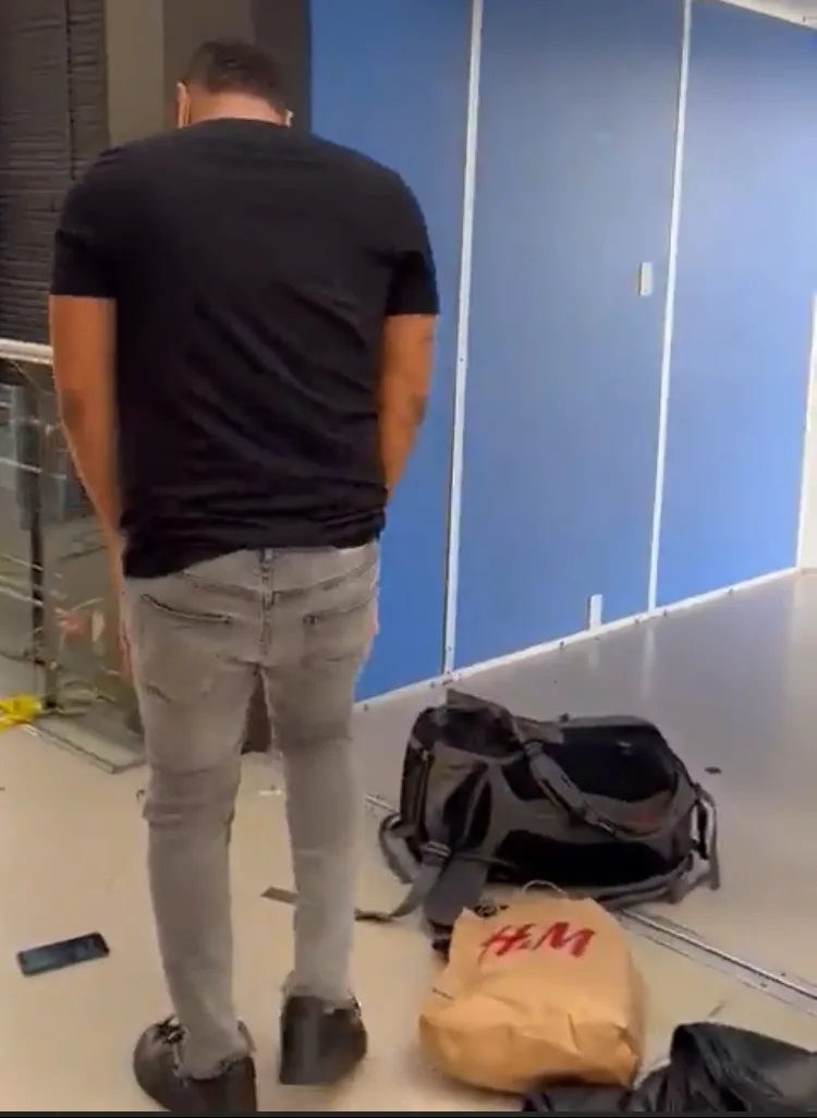 pasajero agresivo en aeropuerto de Rionegro