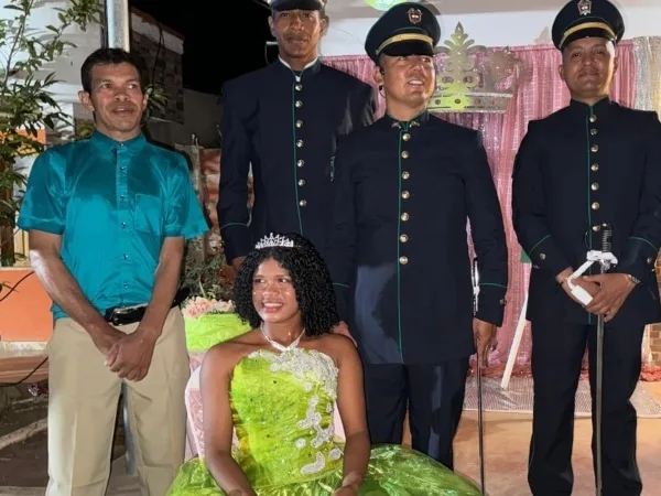 Policía en Piojó, Atlantico organizó la fiesta de 15 para Yuraine Molina; su madre no contaba con los recursos