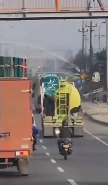 Escena de Mad Max en Marinilla: conductores amenazados por delincuentes armados