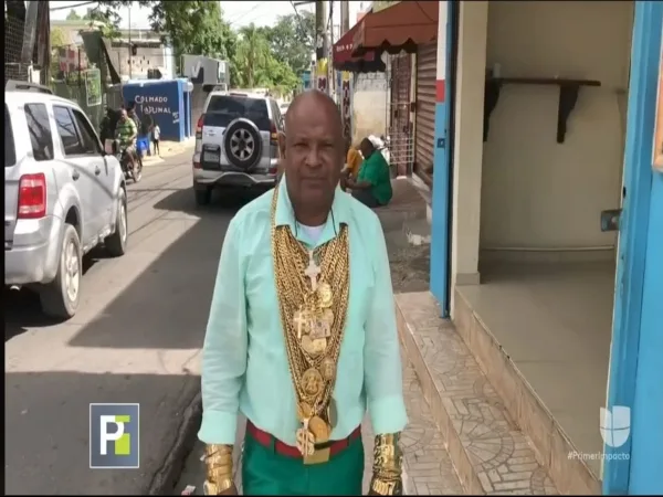 "Me gustan más las prendas que las mujeres y el dinero": José La Joya tiene "1.300 cadenas y 200 anillos"