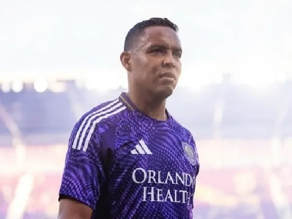 Luis Fernando Muriel, jugador de fútbol colombiano.