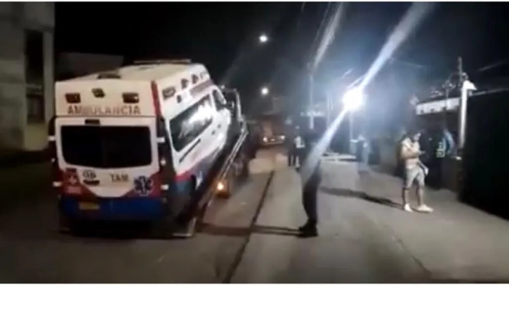 Conductor de una ambulancia iría borracho, tránsito en Tumaco le inmovilizó el vehículo