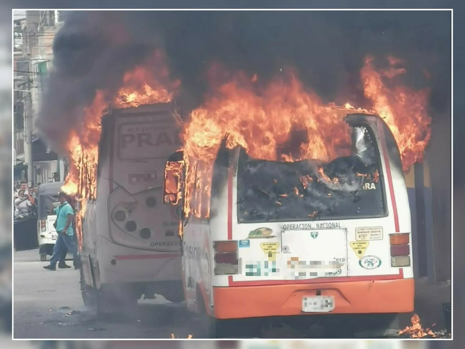 Bajaron a los pasajeros y arrojaron bombas incendiarias a las busetas quemadas en Florida - Valle