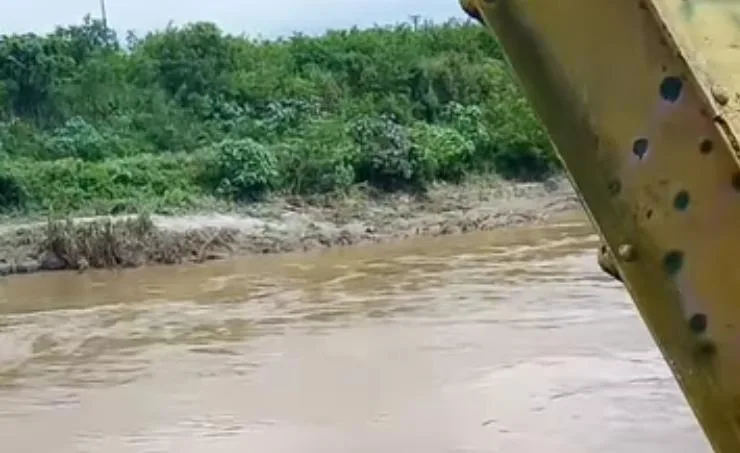 río Cauca nororiente de Cali Jarillón