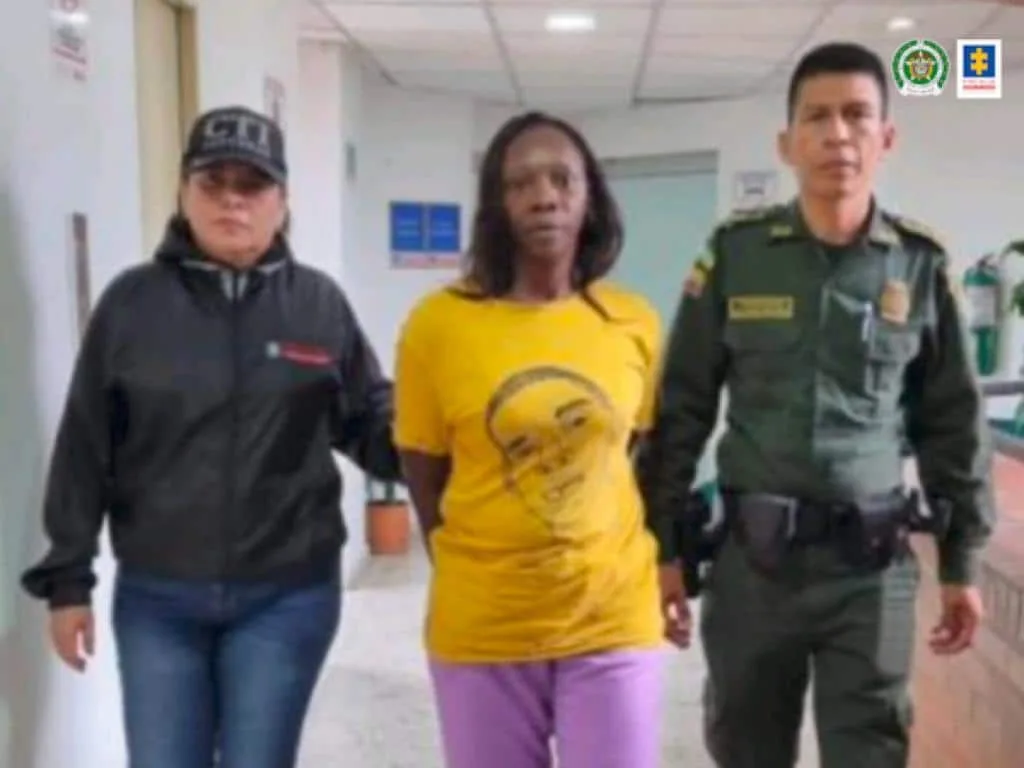 Los hechos ocurrieron durante una discusión con su pareja sentimental a quien Mileydi habría atacado con un cuchillo, propinándole una herida en el tórax