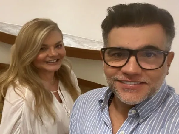 Esposa del presentador Carlos Calero dijo que padece de cáncer.