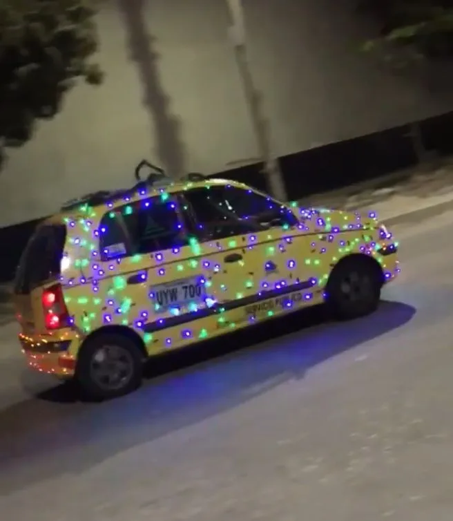 cuadras navideño Cali taxi