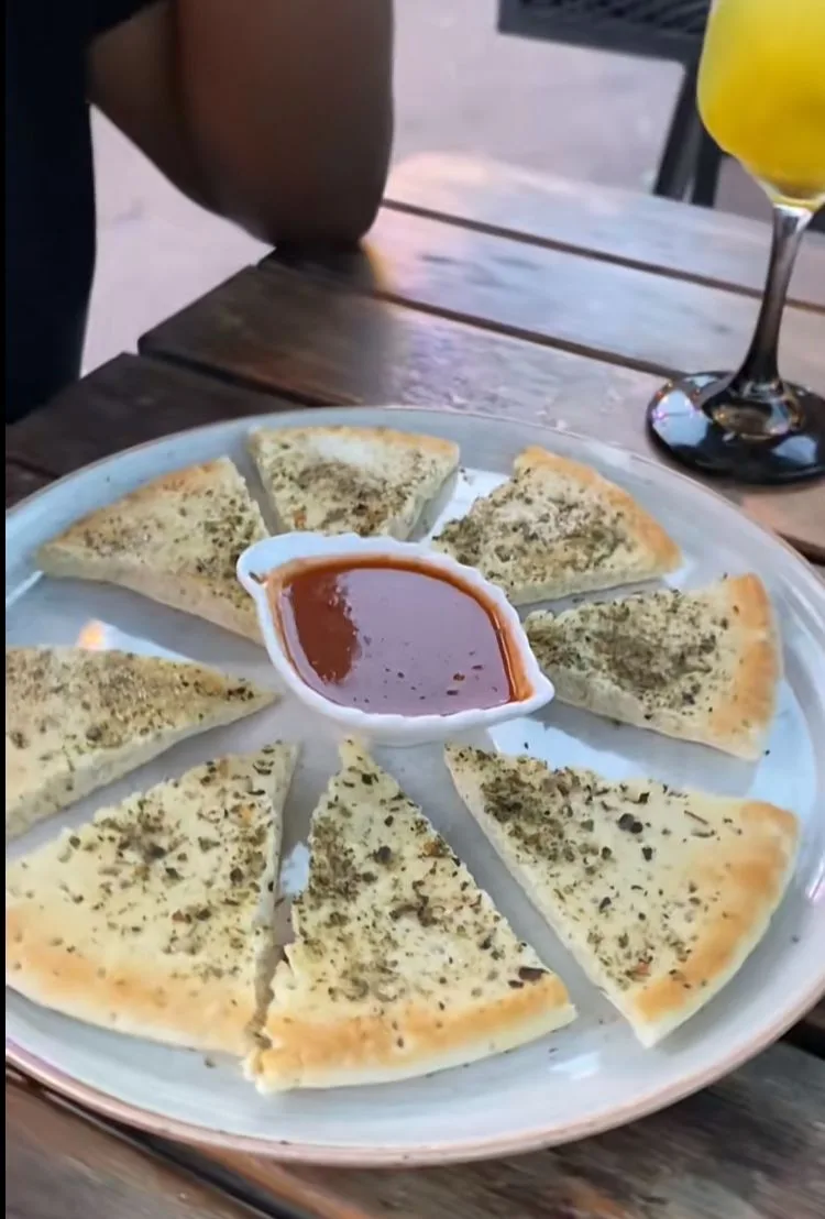 Si no grita, no come: este es el restaurante en Cali donde toca gritar para que le abran la puerta