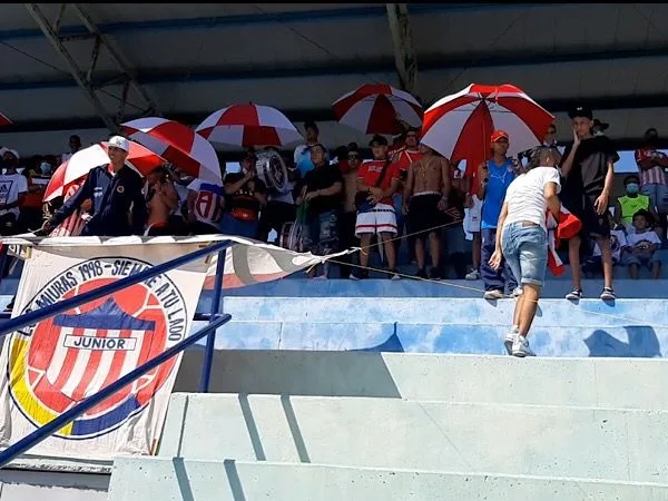 Nacional Junior hinchas