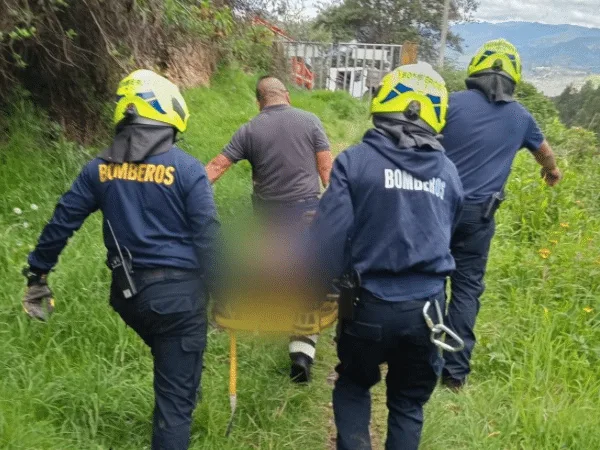 Caída de un barranco en la cascada de Obonuco en Pasto.