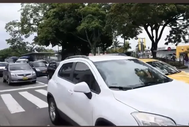 pico y placa en Cali 14 horas