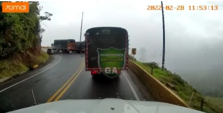 adelantó en curva en Alto de Matasano Barbosa