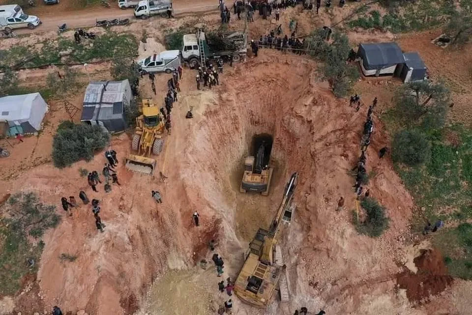 niño que cayó a un hueco Marruecos