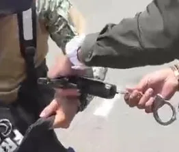 Hombre fue inmovilizado en 'Día sin Carro ni Moto' en Cali y respondió disparando al aire, "Disparé al aire, disparé al piso, ¿qué tiene de malo?", dijo.