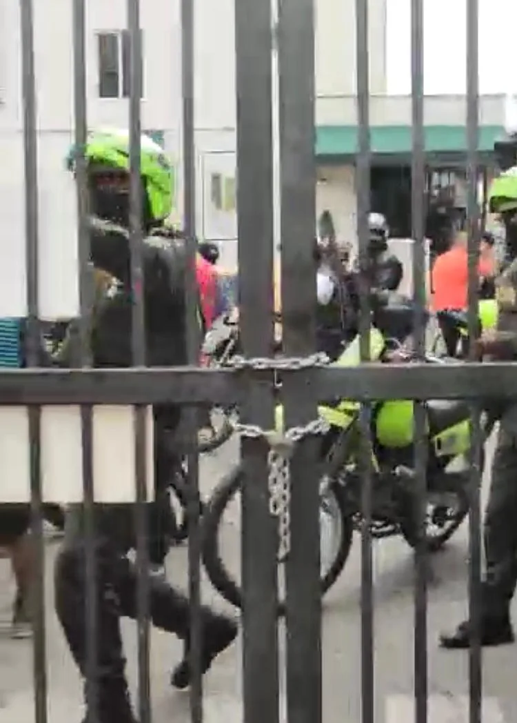Paso del Comercio en Cali desbloqueo