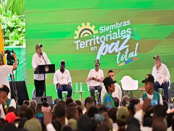 Presidente Petro no quiere sustituir "una mata por otra", sino "una economía por otra": Esto dijo en Bocas de Satinga