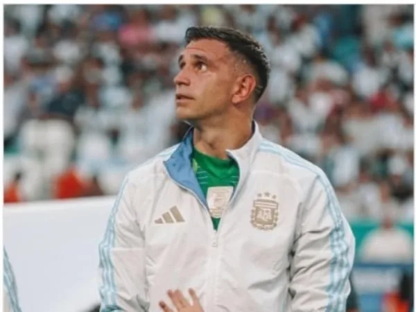 'Dibu' Martínez respondió a la FIFA por la sanción y dijo se enfocará en ganar más títulos con Argentina
