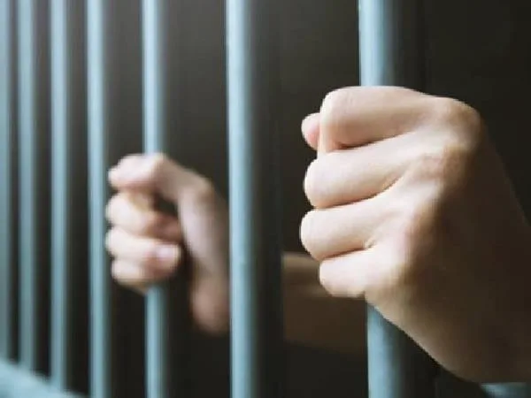 Reclusos se escaparon de carceleta en Barranquilla.
