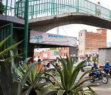 puente calle 5 arepas