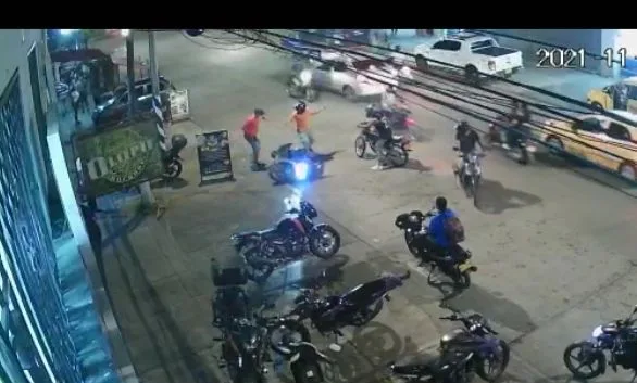 los sacaron a tiros a los ladrones en Cali