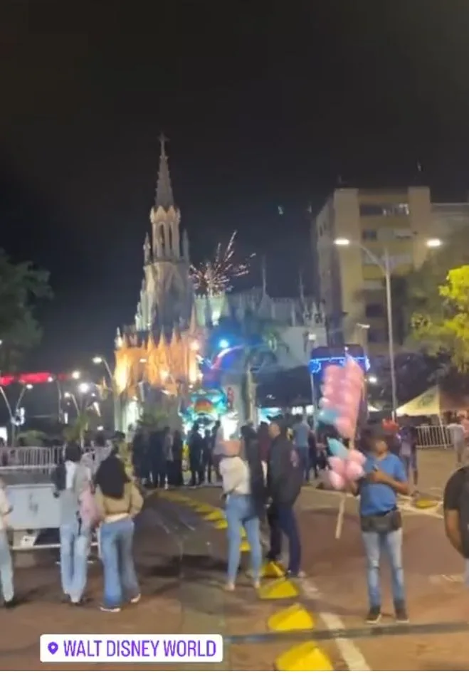 alumbrado Bulevar del Río en Cali