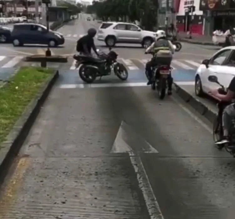 pedrada en el MIO 