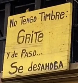 Si no grita, no come: este es el restaurante en Cali donde toca gritar para que le abran la puerta