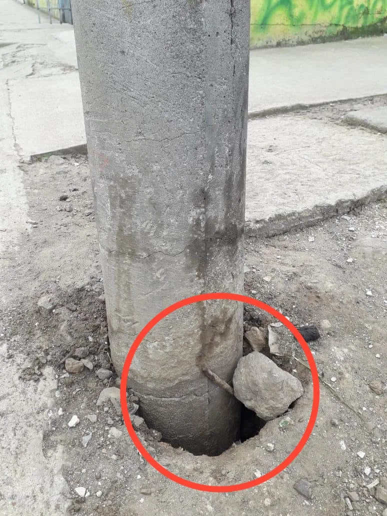 poste desplome