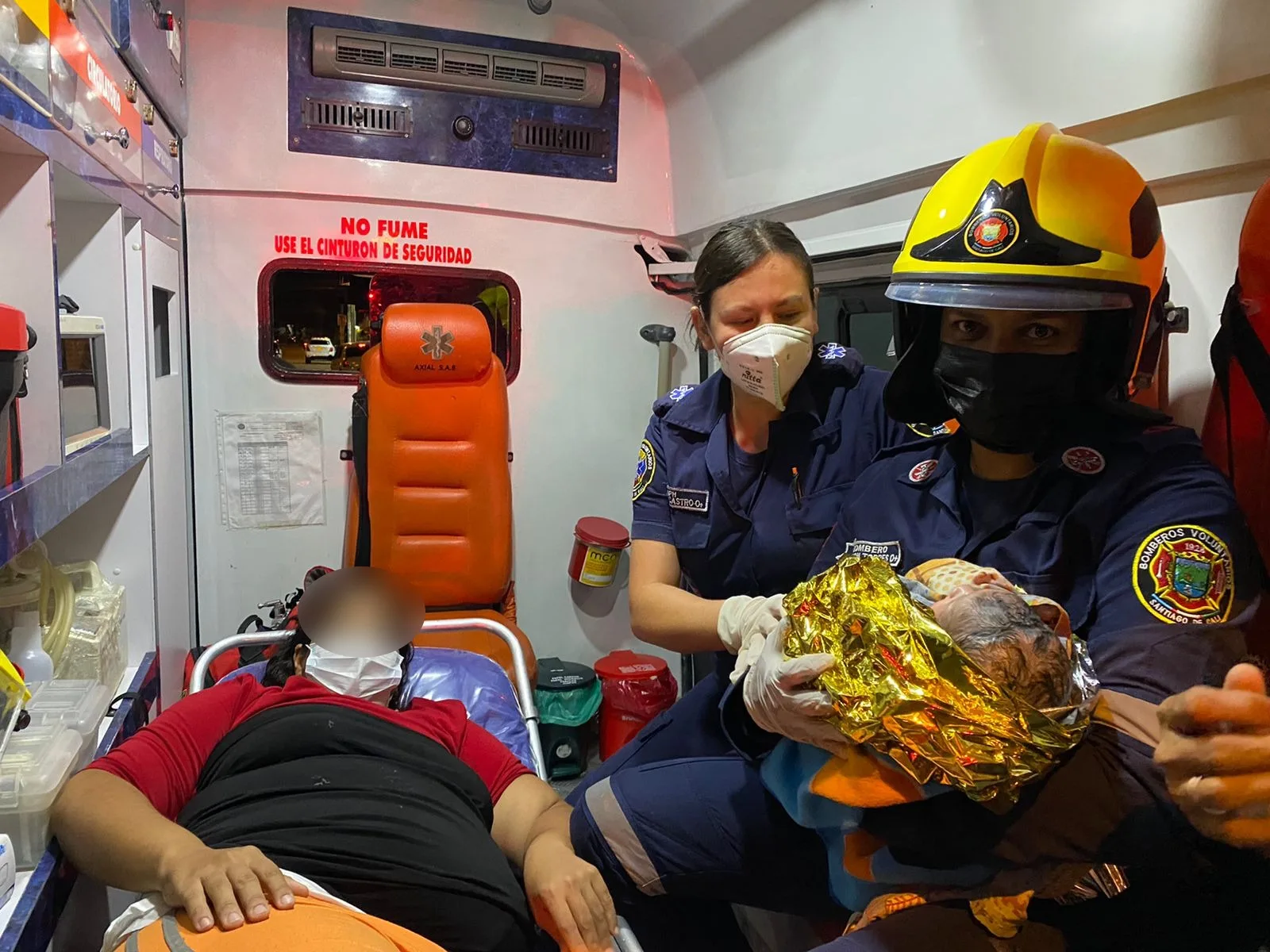 Un llanto y un grito a la vida: fue un barón el bebé que ayudaron a dar a luz los Bomberos en Cali