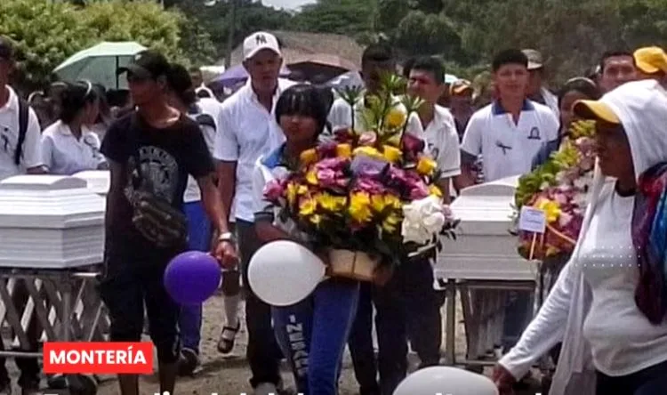 Triste adiós a dos niñas que murieron por descarga eléctrica, cayeron sobre una cerca de una finca