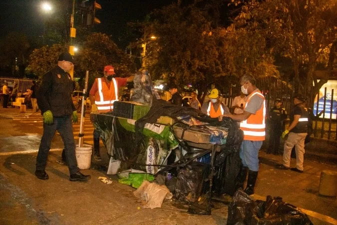 Recuperan espacio público en estación del MIO Universidades.