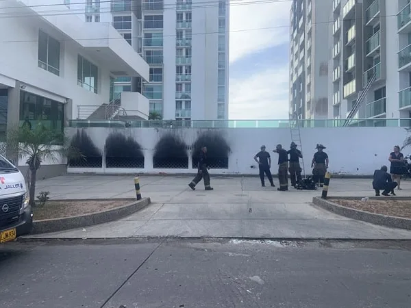 Incendio en edificio Flores del Recreo en Barranquilla.
