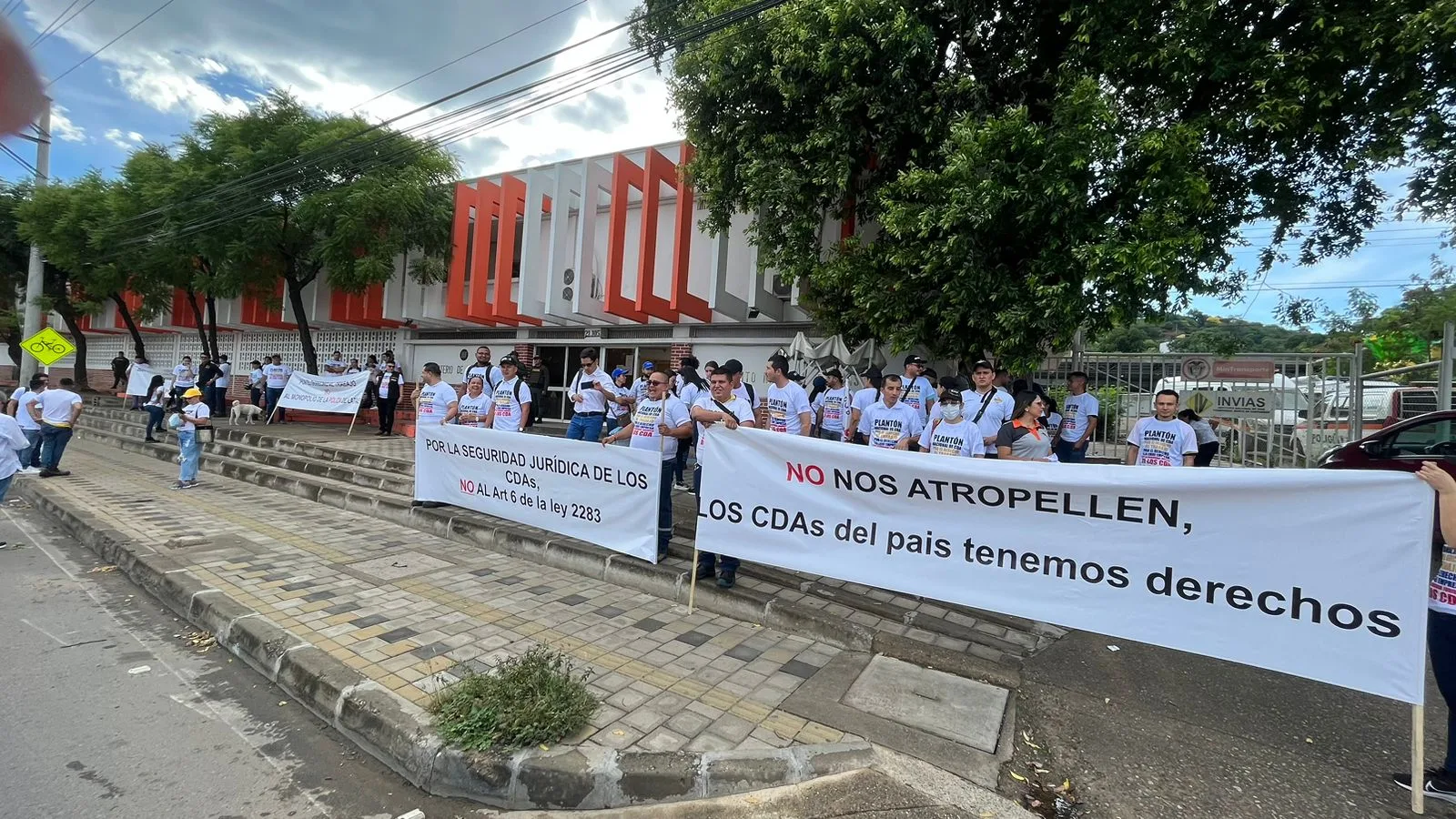 Desacuerdos entre los CDA y Gobierno: hoy comenzaría a regir póliza "de latas"