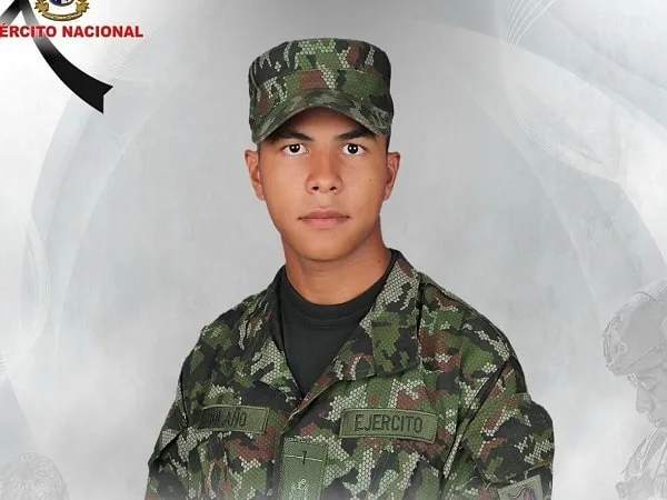 Soldado muerto en combate entre el Ejército y la guerrilla.