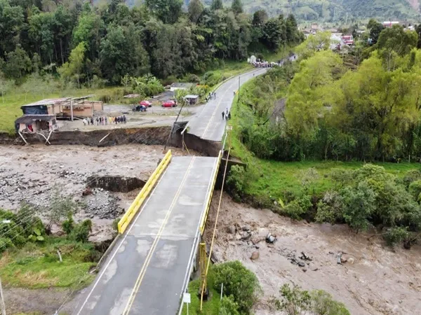 Nariño y Putumayo completaron 48 horas incomunicados, lluvias no paran y deslizamientos son constantes