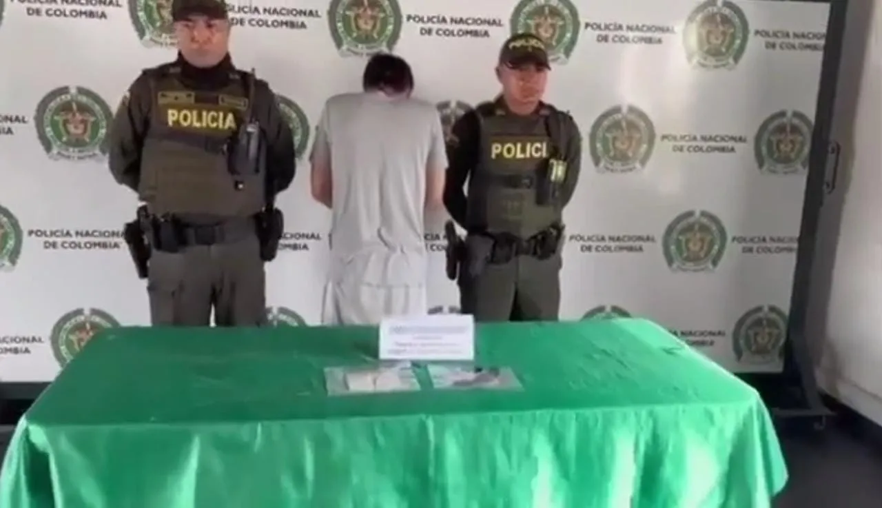 Metió marihuana y 'coca' en una milanesa para llevarle a un familiar en una estación de policía