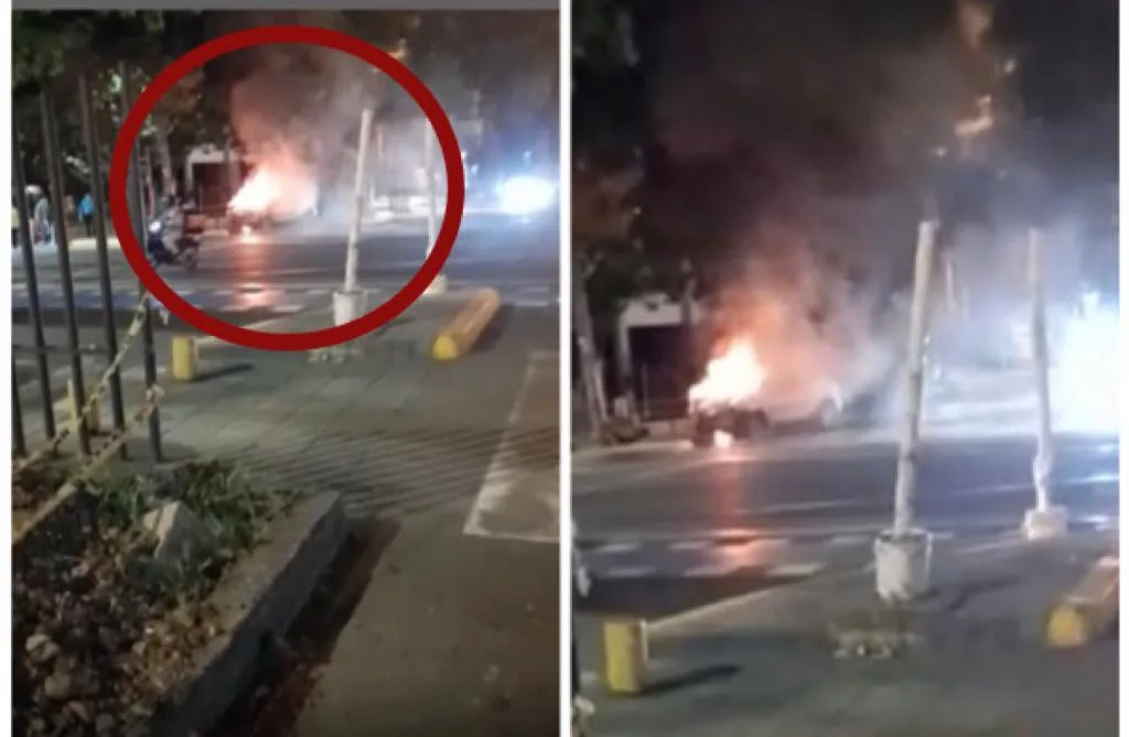 En Cali: Se chocó contra un árbol, al ver el carro incendiándose se fue y lo dejó abandonado