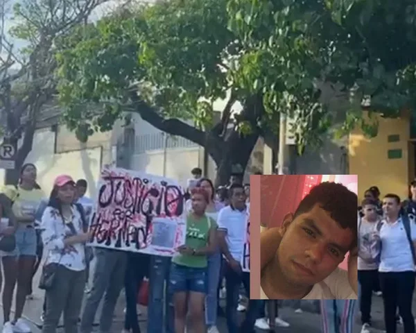 Protesta en el comando de la Policía, reclaman porque un uniformado le habría disparado a un joven en Barranquilla