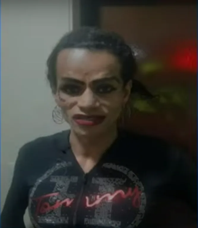 Antonella La Diabla y La Mona