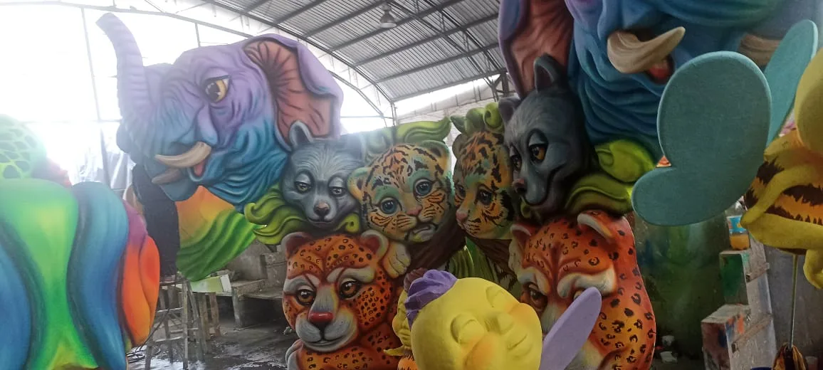 Así avanza la obra del maestro Holman Cabrera, carroza Tierra Mía